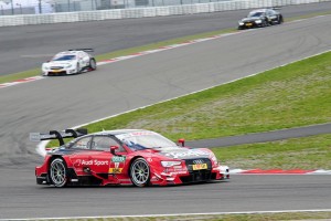 Miguel Molina Platz 1 vor Paul Di Resta und Bruno Spengler