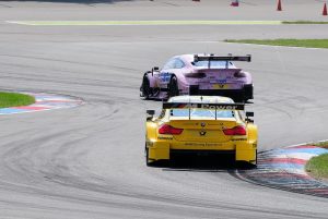 Glock in Schlagdistanz bis zum Boxenstopp in Rd. 15 | foto: aos