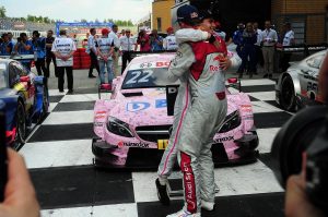 Eckström gratuliert Auer | foto: aos