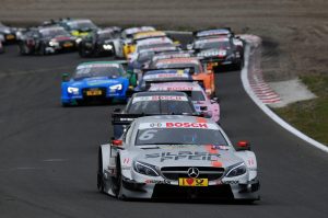 Restart nach Safetycar-Phase | foto: aos