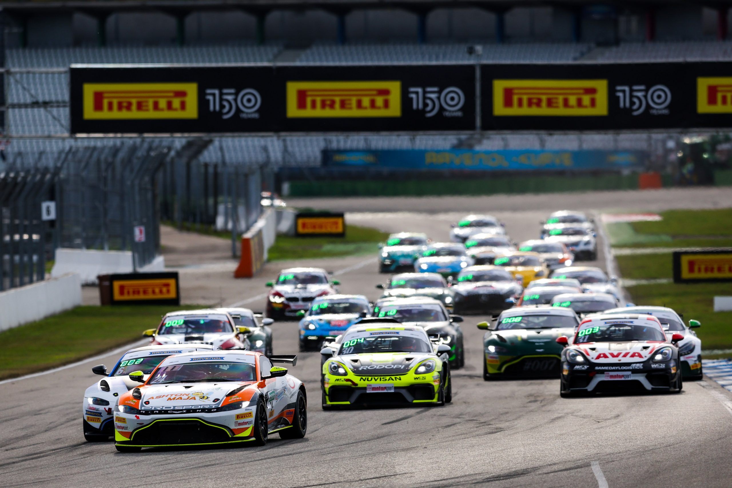 adac-gt4-germany-2023-32-gt4-fahrzeuge-von-15-teams-eingeschrieben