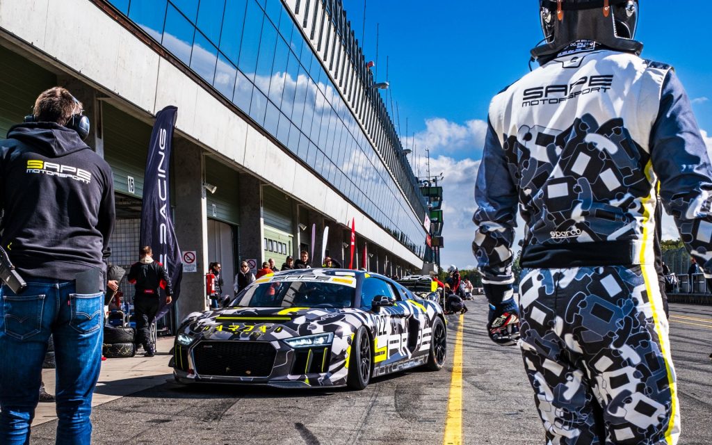 Audi R8 LMS GT4 von SAPE Motorsport