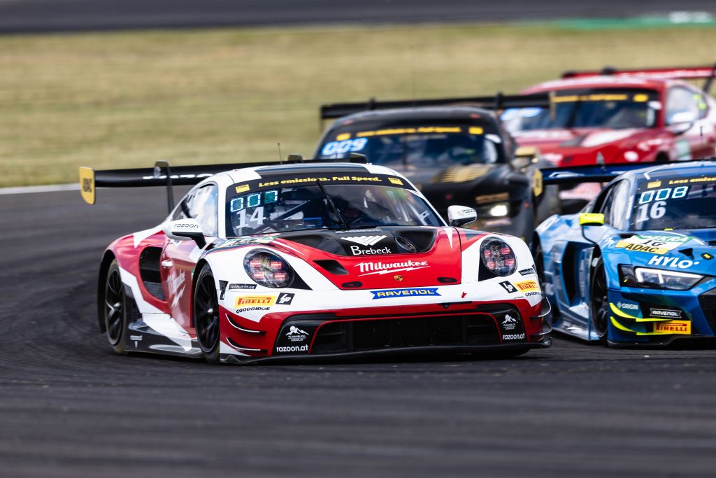 Leo Pichler / Simon Birch im Porsche 911 GT3 R von Razoon